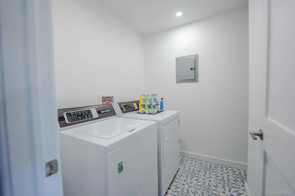 3810 Greentree Drive Oceanside NY 11572