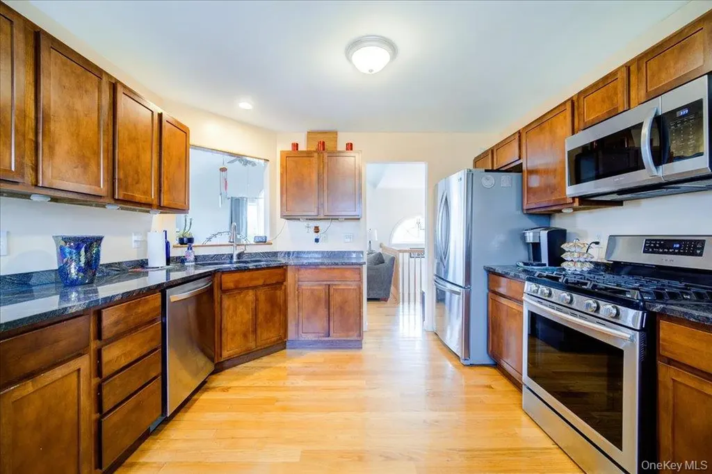 5 Sunrise Drive Milton NY 12547
