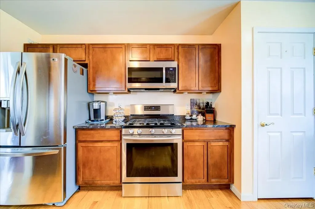 5 Sunrise Drive Milton NY 12547