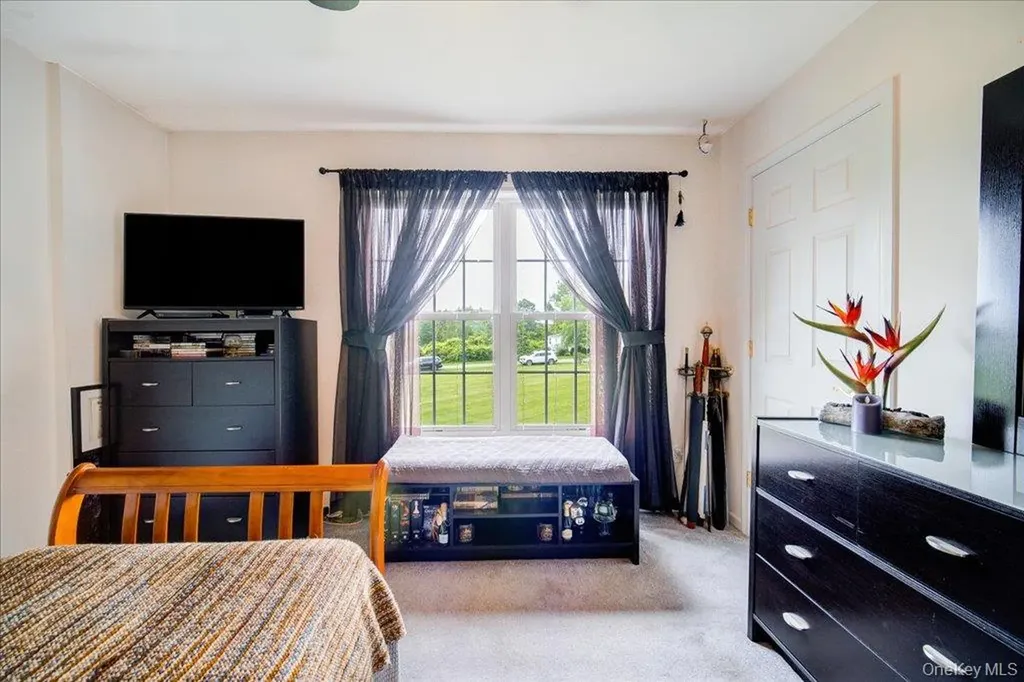 5 Sunrise Drive Milton NY 12547