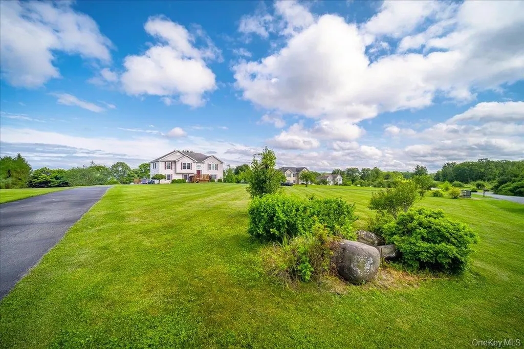 5 Sunrise Drive Milton NY 12547