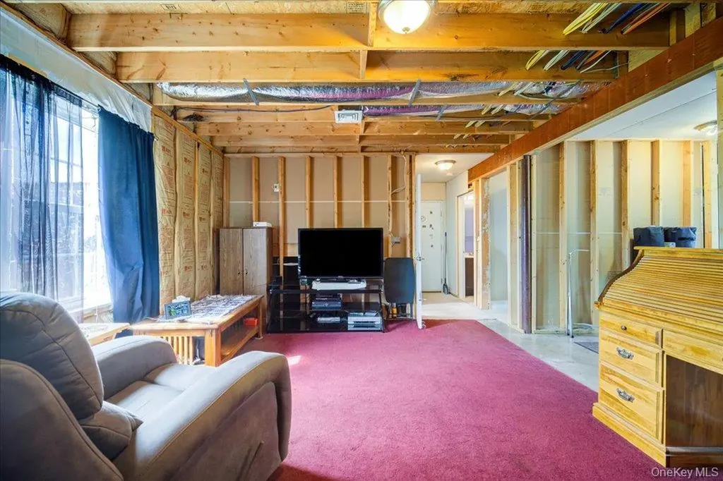 5 Sunrise Drive Milton NY 12547