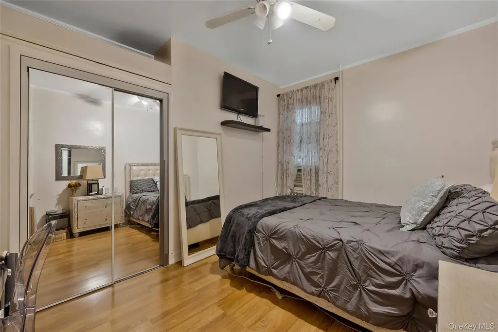 918 E 216th Street Bronx NY 10469