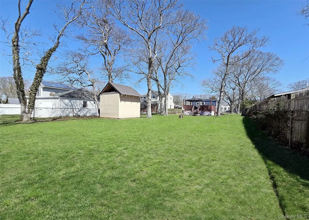 20 Daisy Place Selden NY 11784
