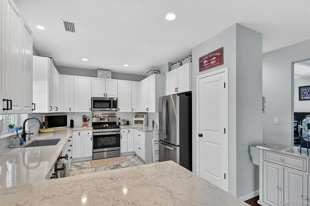 26 Curtin Lane Marlboro NY 12542