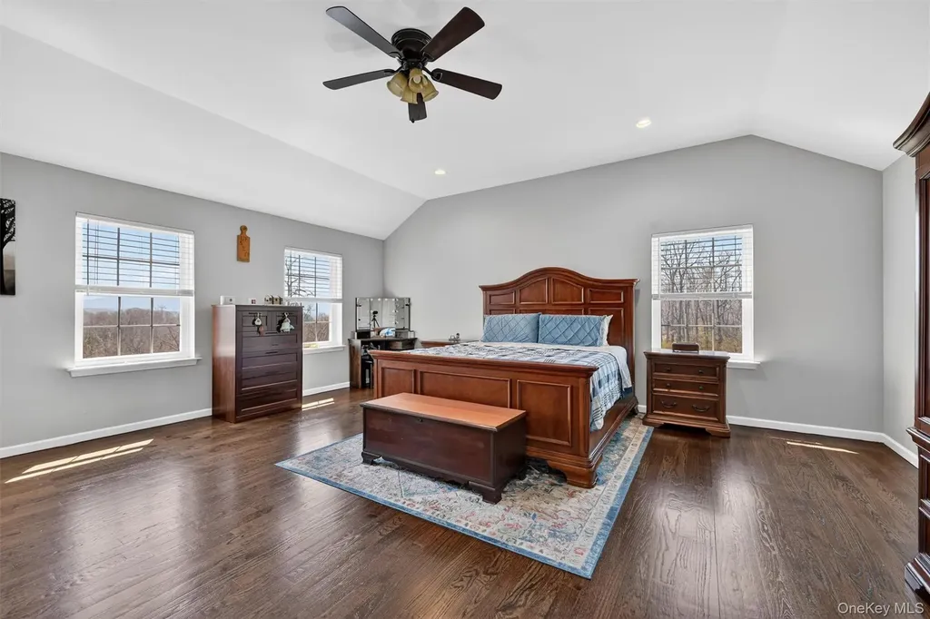 26 Curtin Lane Marlboro NY 12542