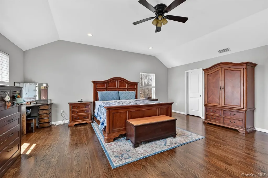 26 Curtin Lane Marlboro NY 12542