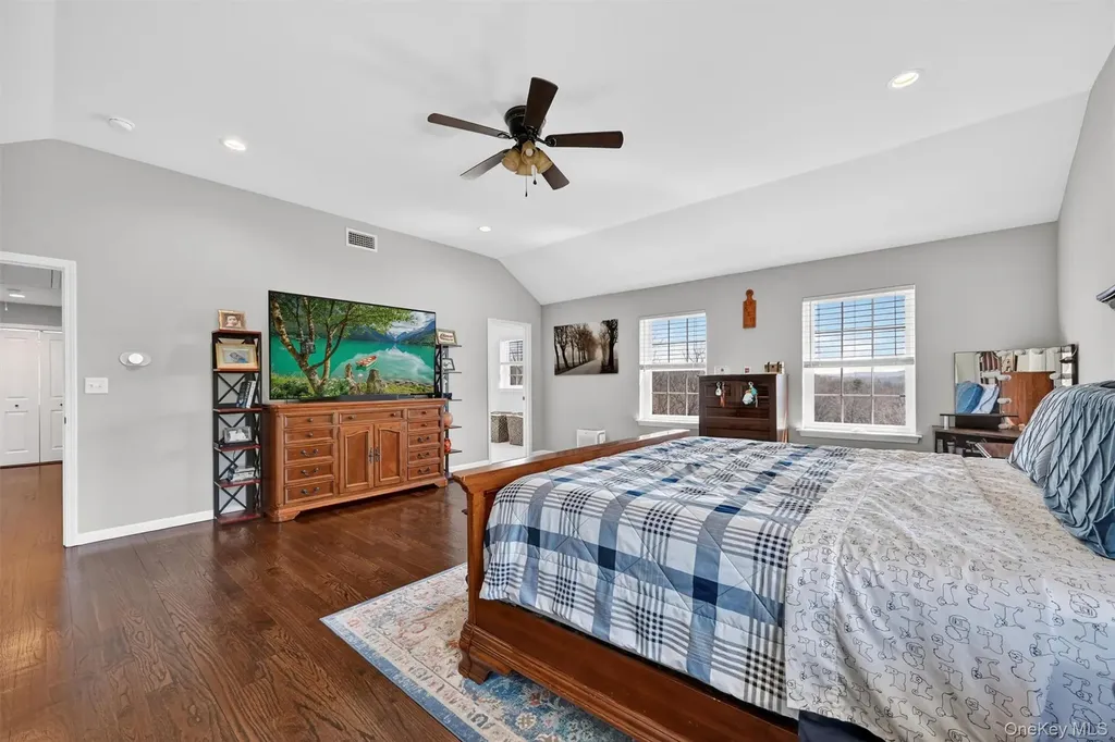 26 Curtin Lane Marlboro NY 12542