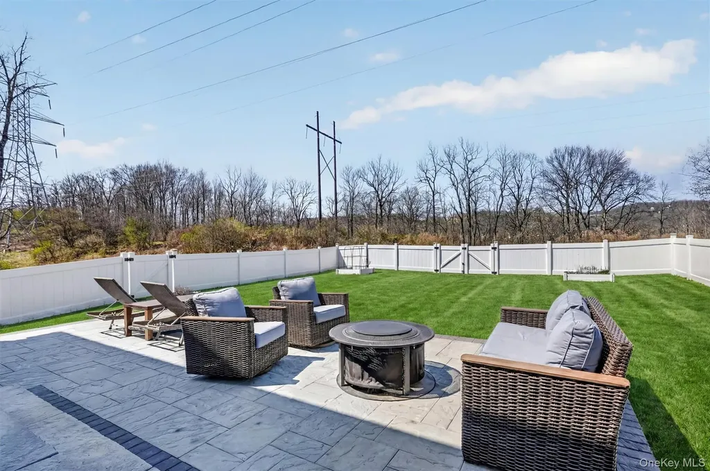 26 Curtin Lane Marlboro NY 12542