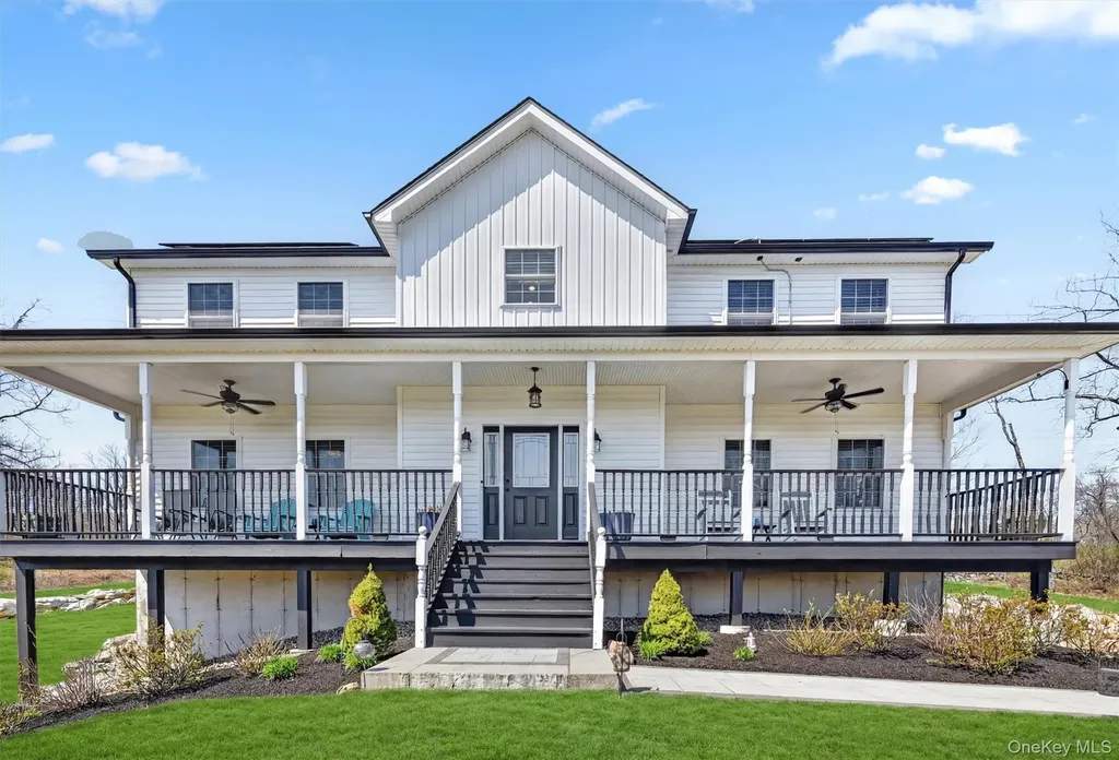 26 Curtin Lane Marlboro NY 12542