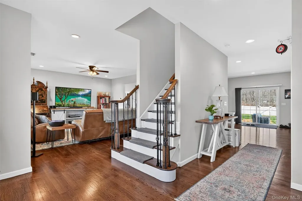 26 Curtin Lane Marlboro NY 12542