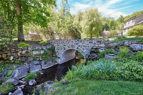 116 S Mountain Road New City NY 10956