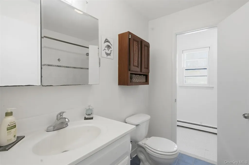 7 Woodland Circle Hyde Park NY 12538