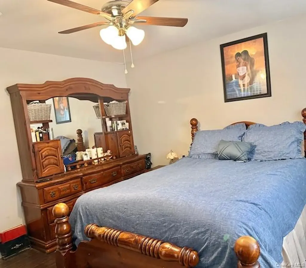 130 Cedar Drive Bay Shore NY 11706