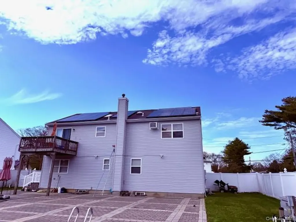 130 Cedar Drive Bay Shore NY 11706