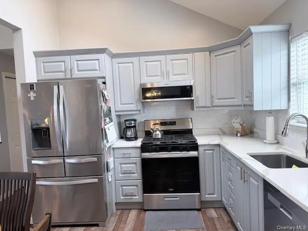 130 Cedar Drive Bay Shore NY 11706
