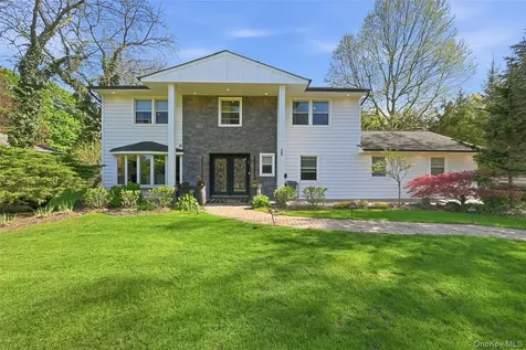 35 Elm Drive East Hills NY 11576