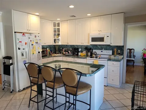 132 Atlantic Avenue Massapequa Park NY 11762
