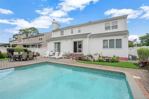 132 Atlantic Avenue Massapequa Park NY 11762