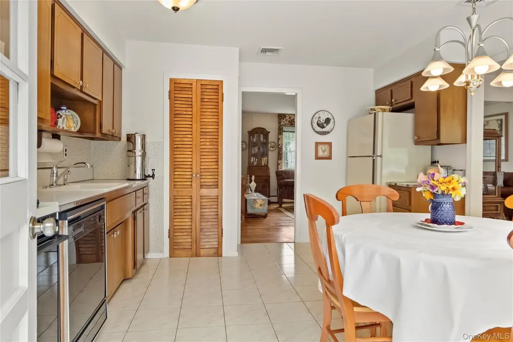 7 Dearborn Road West Nyack NY 10994
