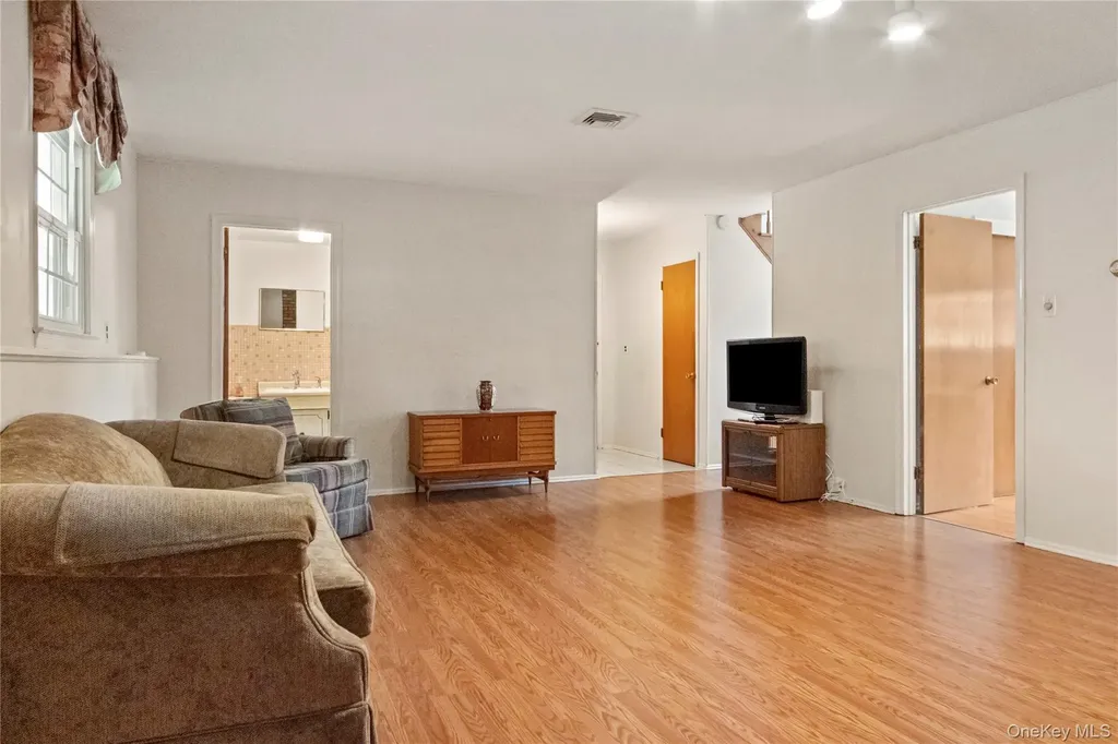 7 Dearborn Road West Nyack NY 10994
