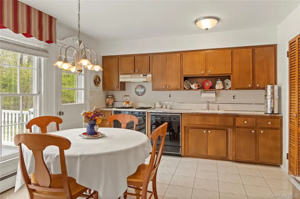 7 Dearborn Road West Nyack NY 10994