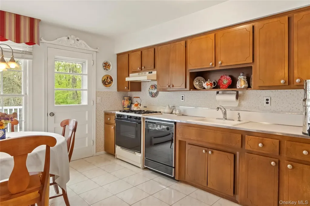 7 Dearborn Road West Nyack NY 10994