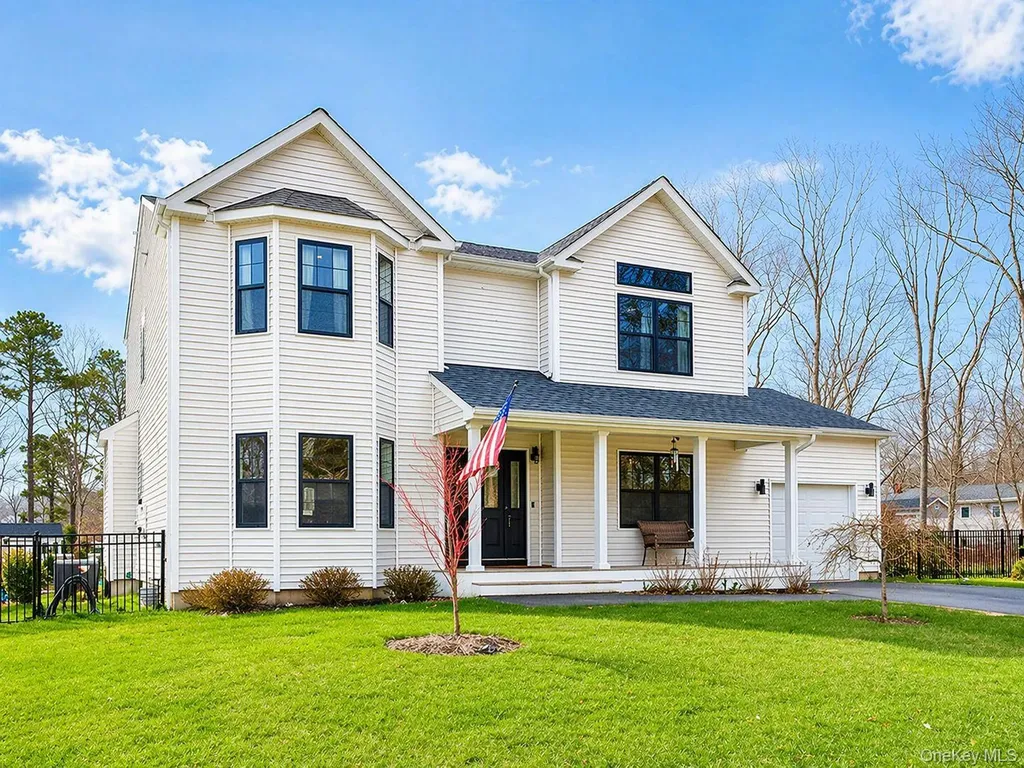140 Gull Dip Road Ridge NY 11961