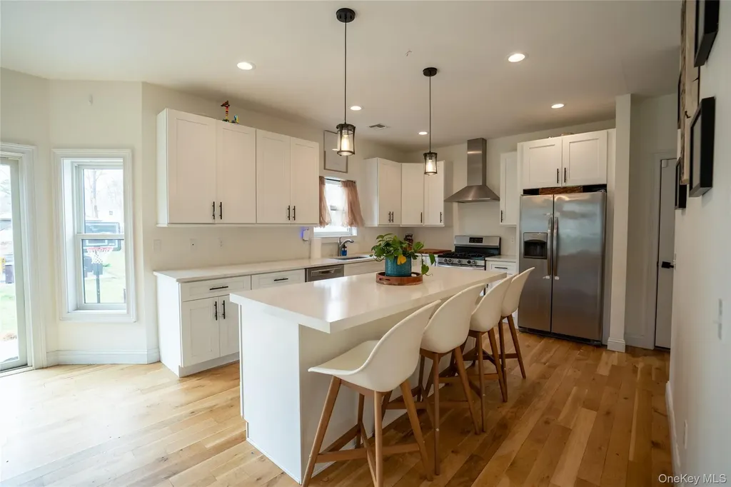 140 Gull Dip Road Ridge NY 11961