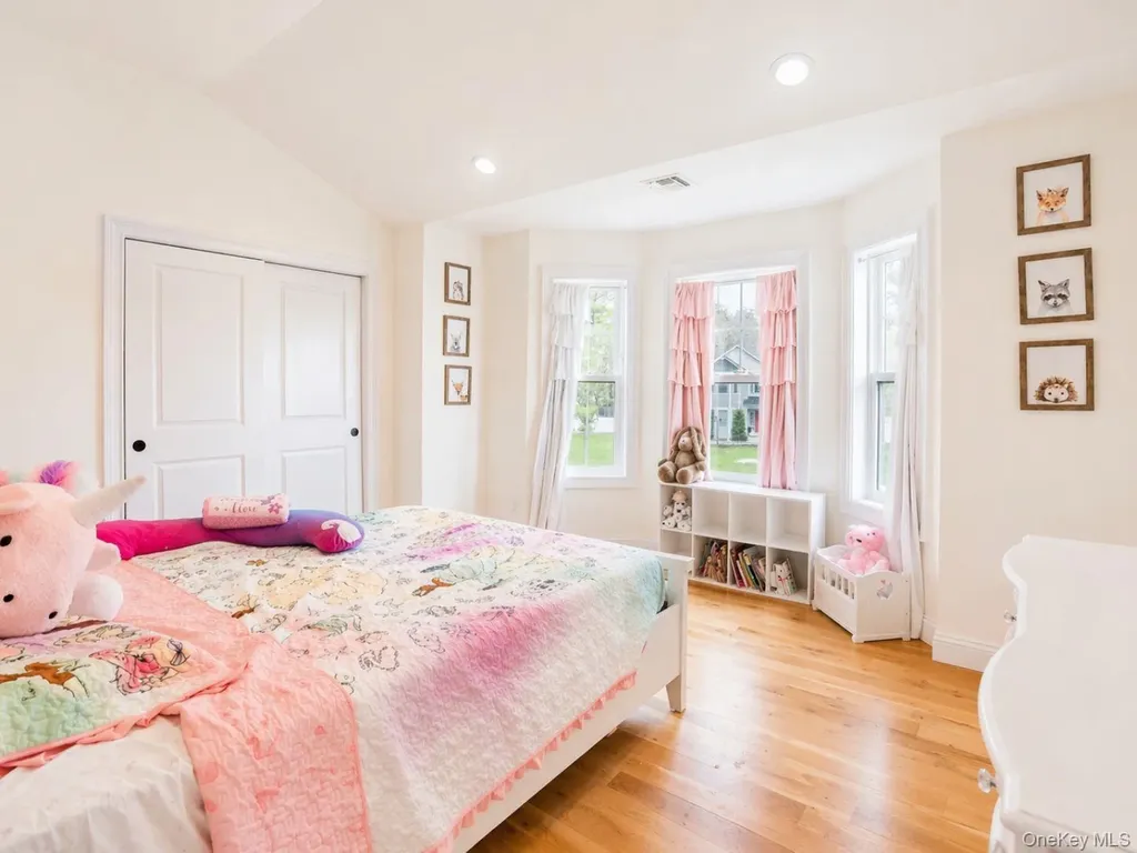 140 Gull Dip Road Ridge NY 11961
