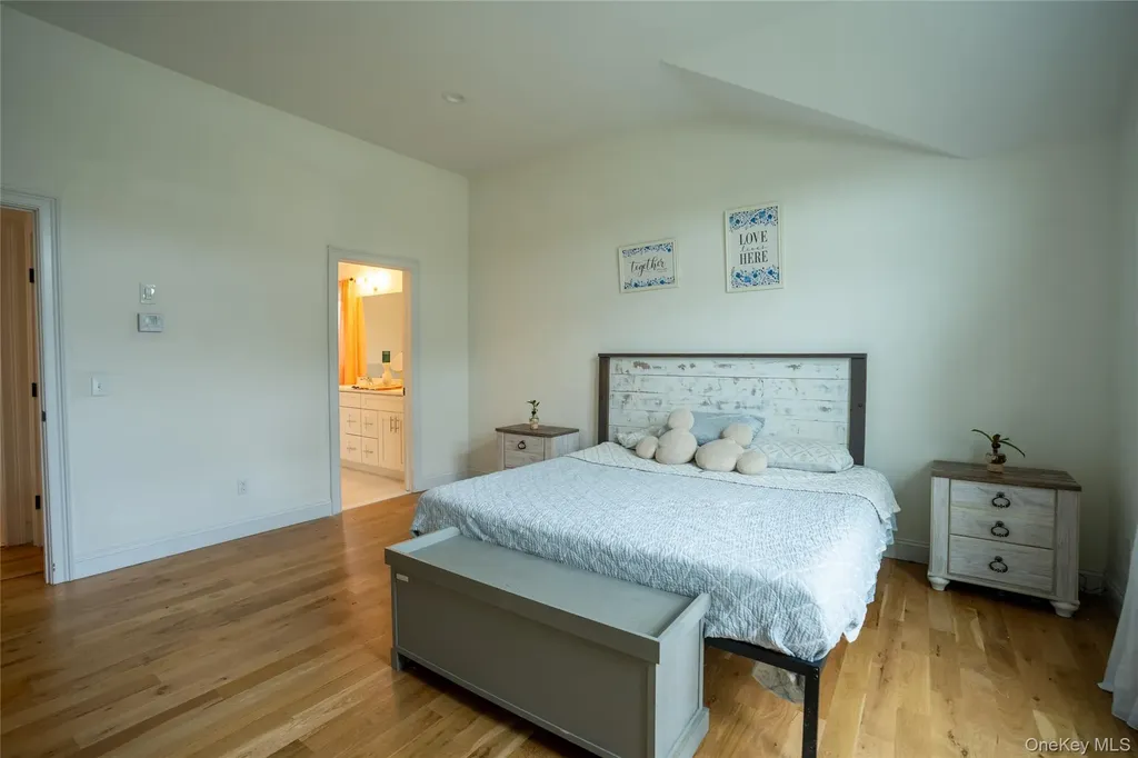 140 Gull Dip Road Ridge NY 11961
