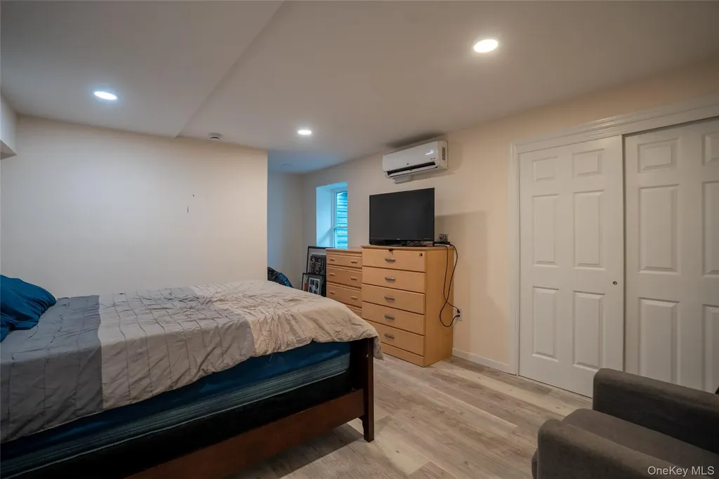 140 Gull Dip Road Ridge NY 11961