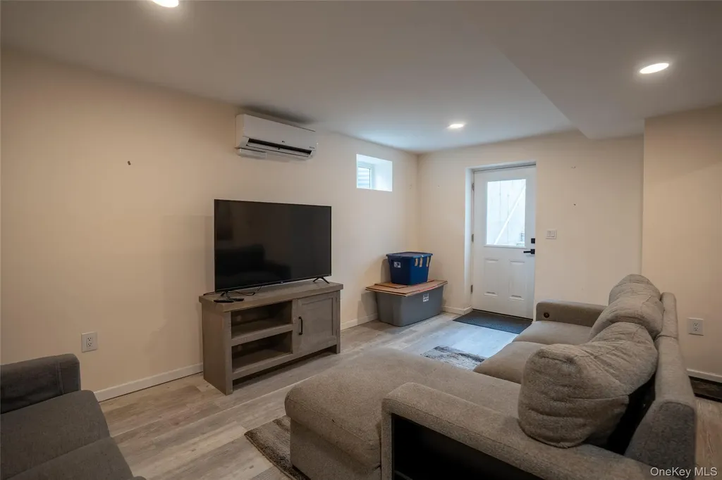 140 Gull Dip Road Ridge NY 11961