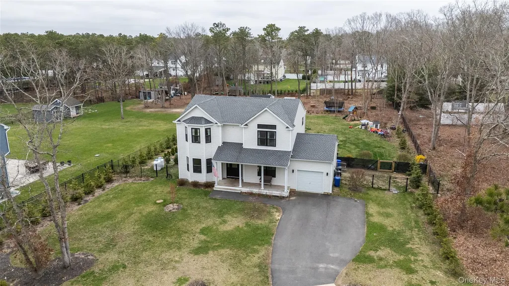 140 Gull Dip Road Ridge NY 11961