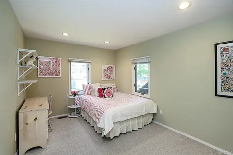 24 Tad Lane Old Bethpage NY 11804