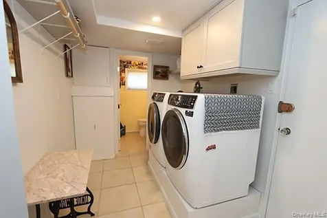 24 Tad Lane Old Bethpage NY 11804