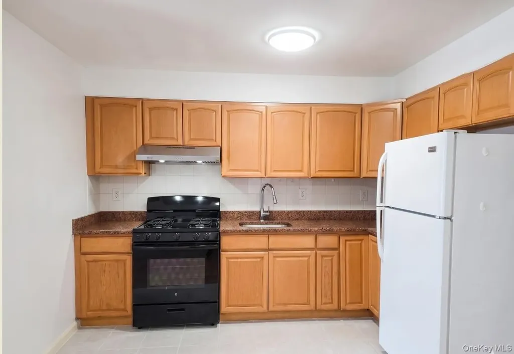 7613 46th Avenue Elmhurst NY 11373