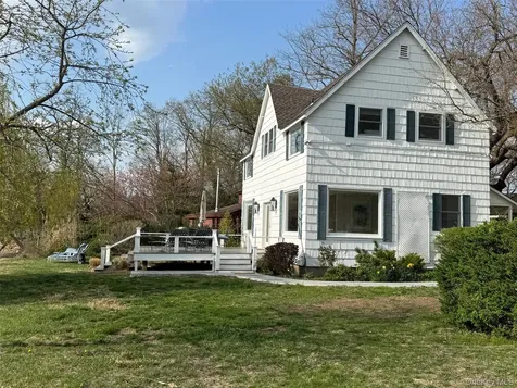 329 Centre Island Road Centre Island NY 11771