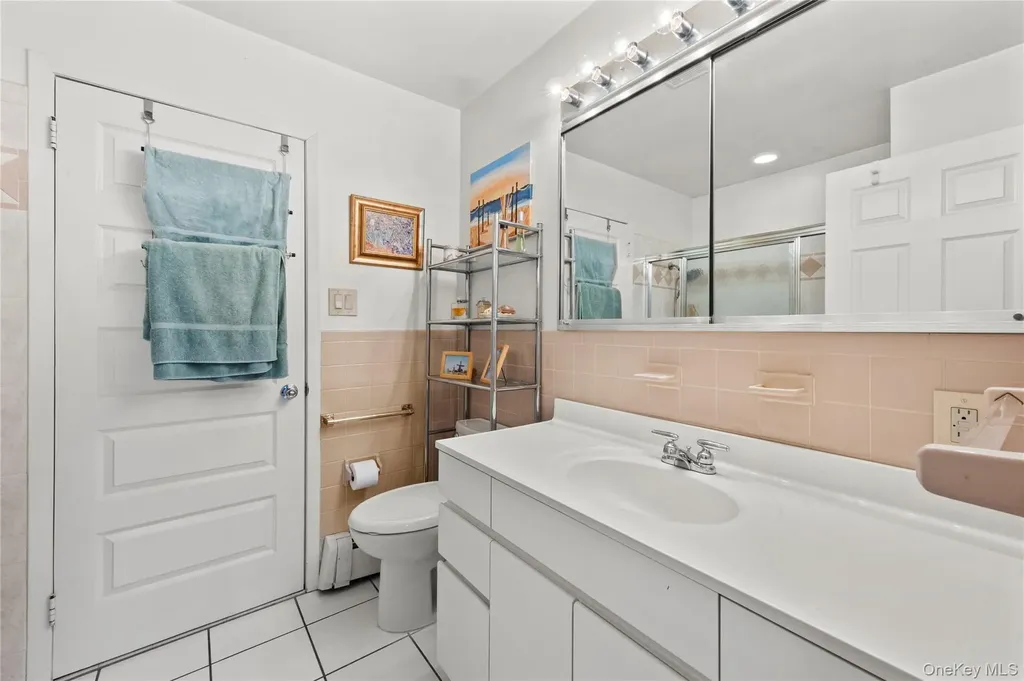 82 Cerenzia Boulevard Elmont NY 11003