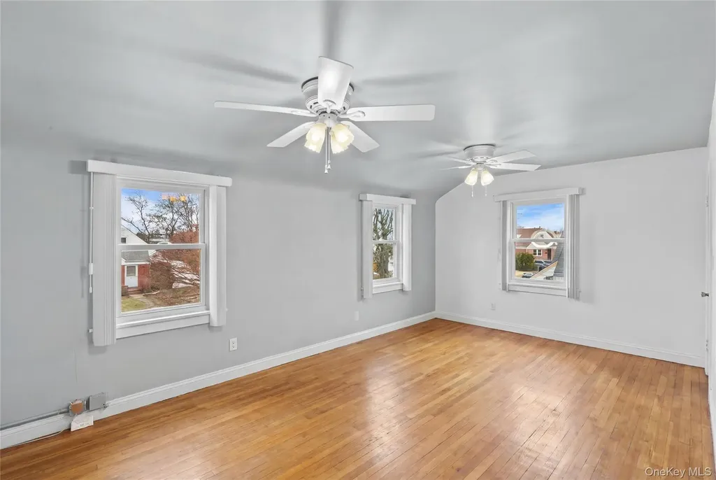82 Cerenzia Boulevard Elmont NY 11003