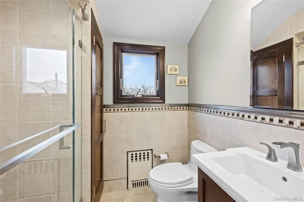 82 Cerenzia Boulevard Elmont NY 11003