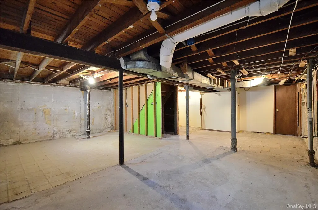 24 Linden Boulevard Hicksville NY 11801