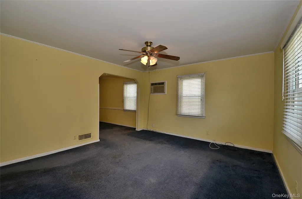 24 Linden Boulevard Hicksville NY 11801