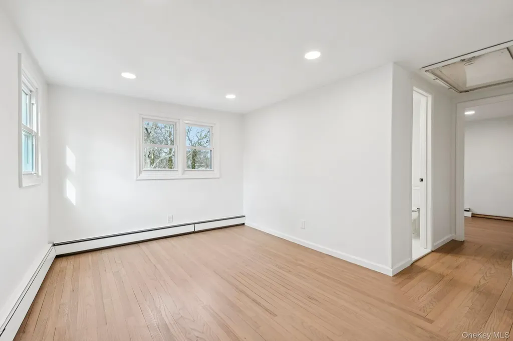6 Nevada Avenue Medford NY 11763