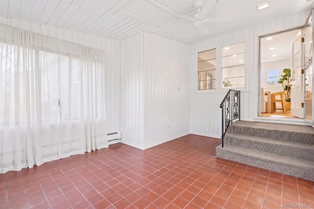 6 Nevada Avenue Medford NY 11763