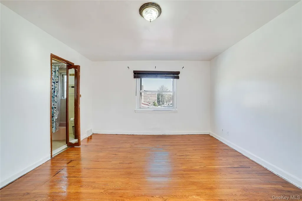 993 Duncan Street Bronx NY 10469