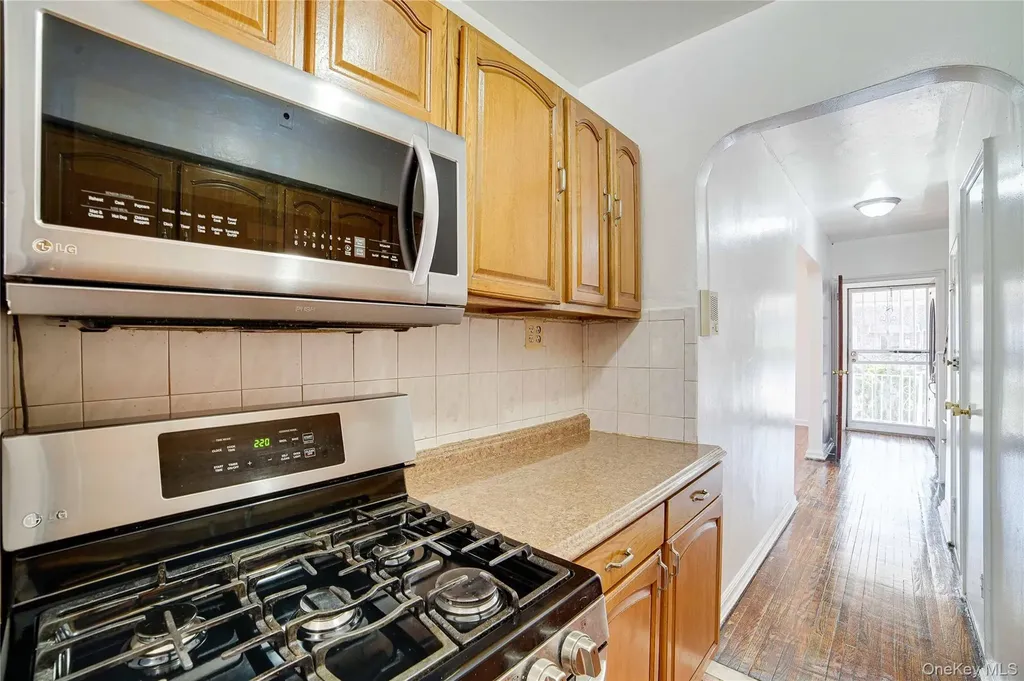 993 Duncan Street Bronx NY 10469