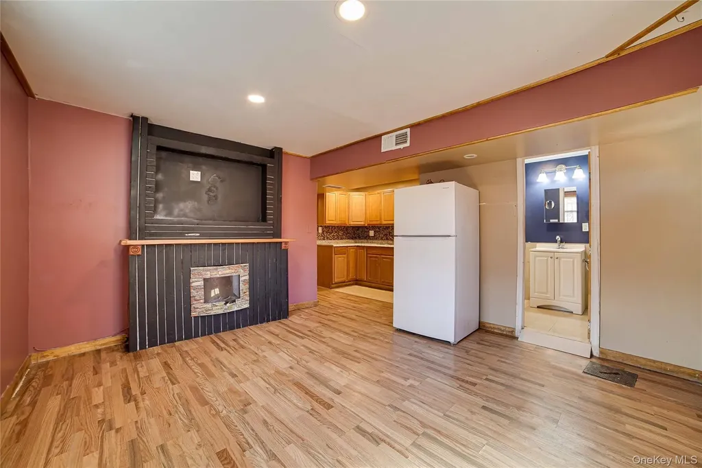 993 Duncan Street Bronx NY 10469