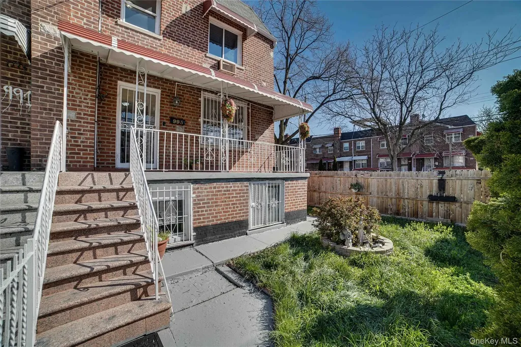 993 Duncan Street Bronx NY 10469