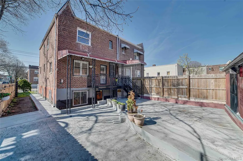 993 Duncan Street Bronx NY 10469